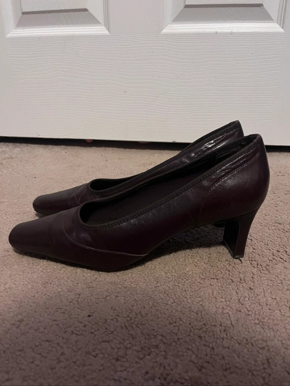 Classic Women's Mid Heel Pumps in Dark Brown Easy Spirit 9